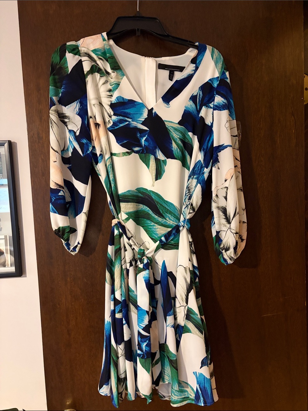 White House Black Market Blue & Green Floral V-Neck Tie-Waist Dress